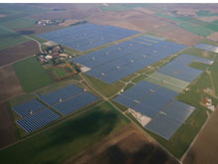 KRINNER montiert grtes Photovoltaikkraftwerk Europas