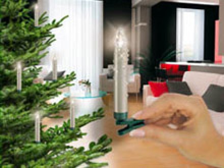 <b>Funkelnde Weihnachten  vom Stamm bis zur Spitze</b><br>
Exklusive Christbaumstnder in Kombination mit LUMIX Deluxe Crystal Kerzen von KRINNER verwandeln das Weihnachtsfest in ein funkelndes Erlebnis