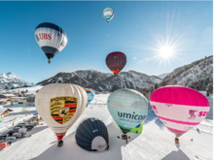 <b>Farbenspiel und Winterpanorama  Das Internationale Ballonfestival</b>