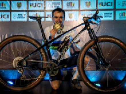 Mountainbike Racingteam von corratec bleibt Weltmeister