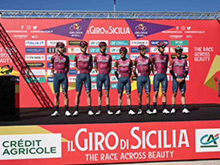 <b>Über Rennen zur Giro-Form: Perfekt vorbereitet startet das Team corratec in den Giro d’Italia 2023</b>