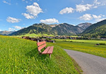 <b>Der Frhling und Sommer im Tannheimer Tal</b><br>Wandern und Biken im schnsten Hochtal Europas